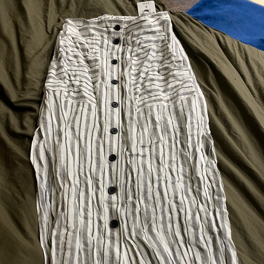 Brand new forever21 maxi skirt